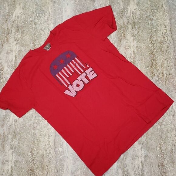 MF VOTE ELEPHANT TEE SHIRT SIZE LARGE - Picture 1 of 4